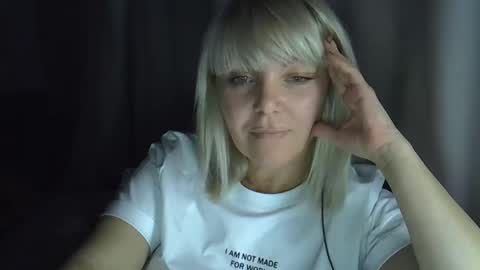 06angel online show from October 11, 9:28 pm