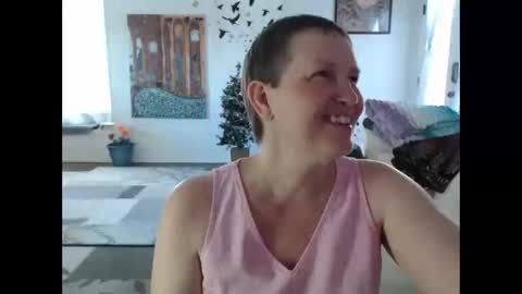 Aurora Willows online show from November 15, 6:31 pm