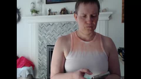 Aurora Willows online show from April 3, 4:49 pm