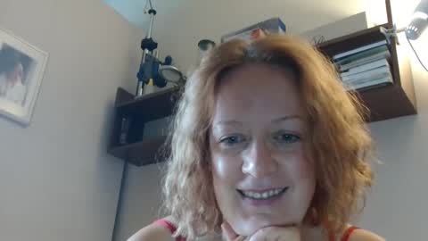 Snapshot of 12ennie chatting on September 15, 6:32 am 12ennie online show from September 15, 6:32 am
