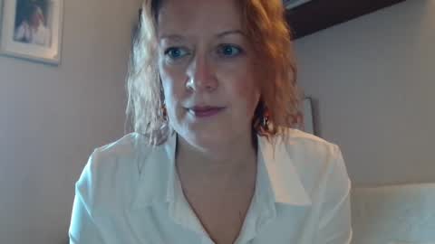 Snapshot of 12ennie chatting on October 3, 7:46 am 12ennie online show from October 3, 7:46 am