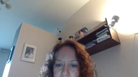 Snapshot of 12ennie chatting on October 16, 8:28 am 12ennie online show from October 16, 8:28 am