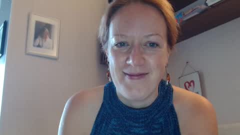 Snapshot of 12ennie chatting on September 23, 6:22 am 12ennie online show from September 23, 6:22 am