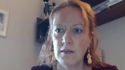 Snapshot of 12ennie chatting on October 1, 7:35 am 12ennie online show from October 1, 7:35 am