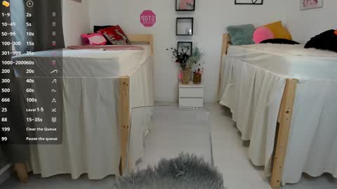 18perfecttits online show from February 25, 11:54 am