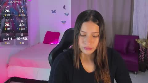 stef read my description online show from March 9, 12:41 pm