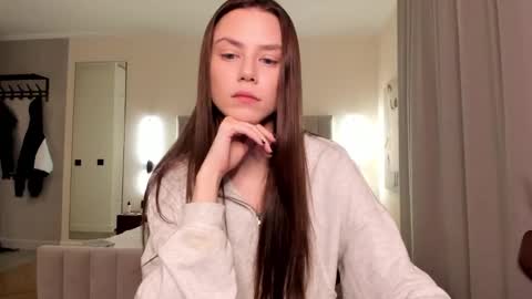 Lily 3 online show from December 14, 8:36 pm