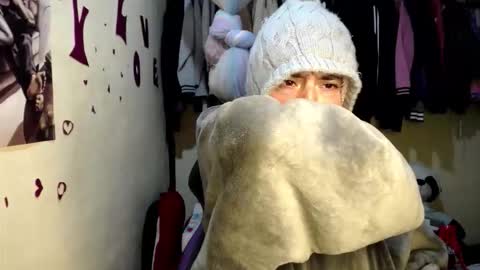 1kandylove online show from October 6, 4:29 am