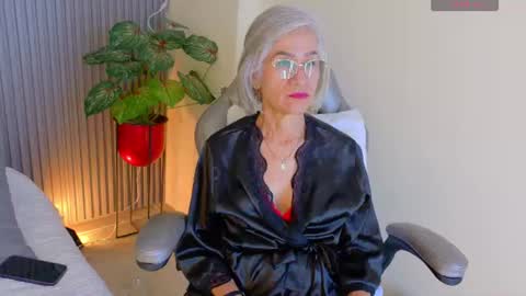 Miss Monserrate online show from July 15, 2:22 pm