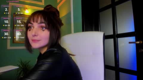 Moona  online show from December 2, 12:29 pm