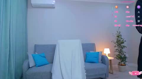 Victoria online show from February 18, 1:10 pm