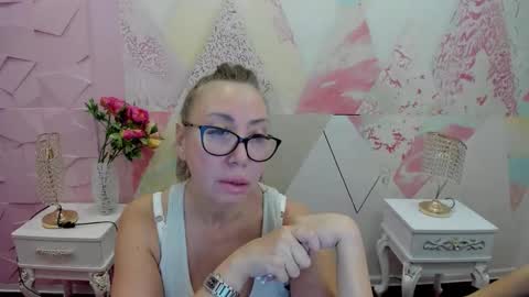 8ciara online show from November 12, 7:17 am