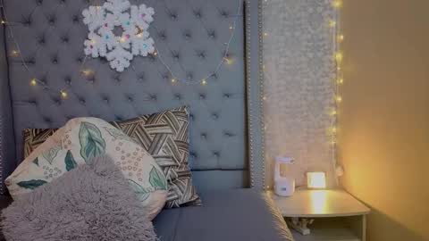  Abby  online show from December 22, 10:02 pm