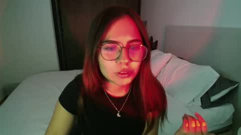 Snapshot of _abbyyyy_ chatting on January 24, 10:08 pm abby 3 online show from January 24, 10:08 pm