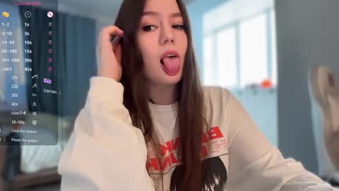 Emy and Alice online show from October 16, 6:49 am