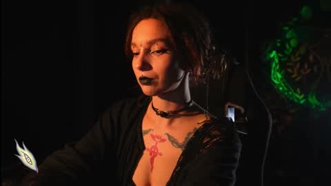 Snapshot of _alicemorrison_ chatting on October 22, 6:57 pm Alice Morrison Mistress Datura online show from October 22, 6:57 pm