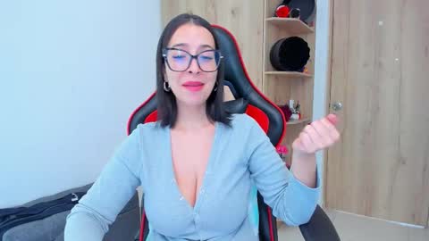 AMANDA online show from November 28, 5:49 pm