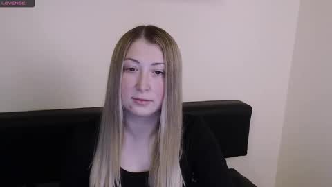 Angela online show from December 11, 8:47 am