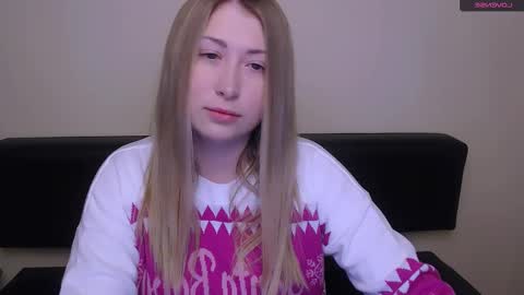 Angela online show from December 29, 7:17 am