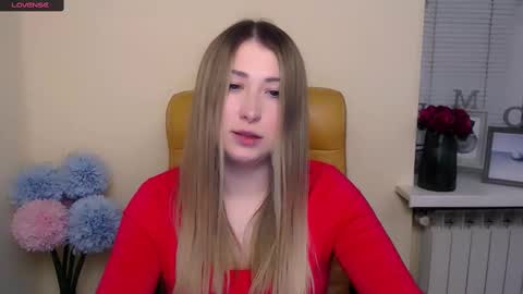 Angela online show from March 1, 6:32 pm