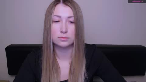 Angela online show from December 28, 7:11 am