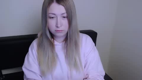 Angela online show from January 16, 1:14 pm