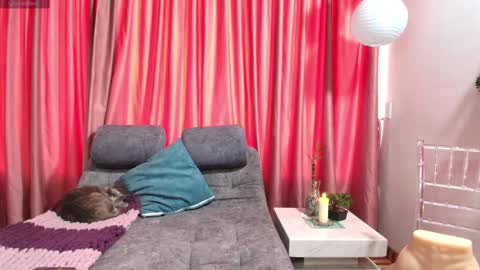Snapshot of _annie_thomson_ chatting on January 22, 2:24 pm Melissa online show from January 22, 2:24 pm