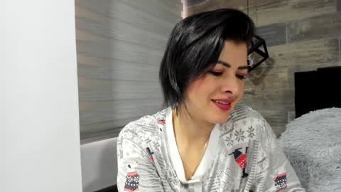Snapshot of _antomouth_paradise chatting on December 20, 2:49 pm antonia online show from December 20, 2:49 pm
