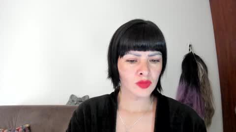 Snapshot of _antomouth_paradise chatting on January 19, 7:47 pm antonia online show from January 19, 7:47 pm