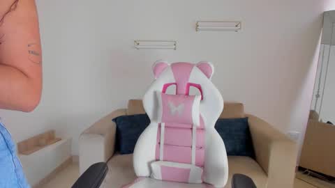    online show from September 19, 12:26 pm