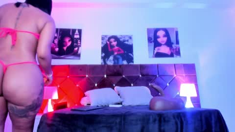 Snapshot of _ariana_lopez_ chatting on January 23, 12:19 pm Ariana online show from January 23, 12:19 pm
