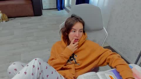 Arina online show from September 17, 12:14 pm