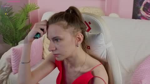 _ash_leyy_ online show from May 30, 1:47 am