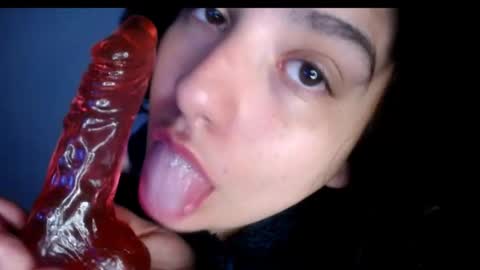 Snapshot of _atenea_golden chatting on February 6, 2:26 pm atenea online show from February 6, 2:26 pm