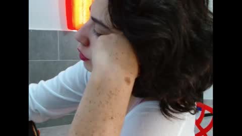 Snapshot of _atenea_golden chatting on October 1, 2:11 pm atenea online show from October 1, 2:11 pm
