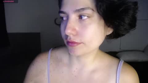 Snapshot of _atenea_golden chatting on December 18, 9:04 am atenea online show from December 18, 9:04 am