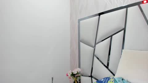 Snapshot of _aurora18 chatting on September 29, 3:55 am Aura online show from September 29, 3:55 am