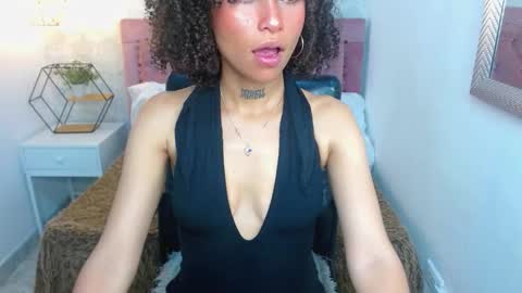 Snapshot of _ayelen chatting on September 25, 3:55 pm Ayelen  online show from September 25, 3:55 pm