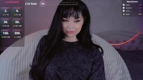 Snapshot of _b_a_n_s_h_e_e_ chatting on February 23, 10:05 pm Emily - BLONDE Jennifer - RED hair online show from February 23, 10:05 pm