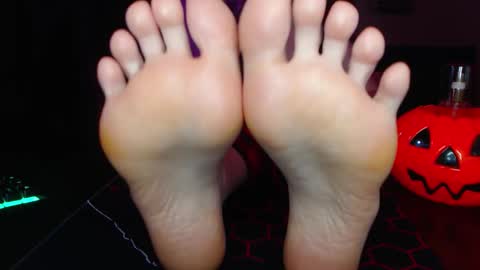 Tiffany online show from October 31, 1:07 am