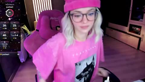 Olivia Subscribe to my Fansly -   online show from May 22, 11:14 pm