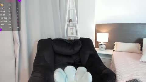 Mary online show from October 22, 12:59 am