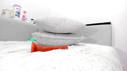 Candy online show from February 5, 7:28 pm