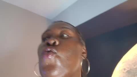 _carolinagomez online show from March 13, 8:10 pm