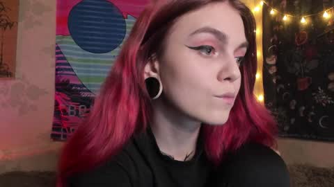 Snapshot of _caroline_coy chatting on February 1, 3:07 pm Caroline online show from February 1, 3:07 pm