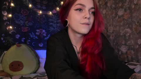 Snapshot of _caroline_coy chatting on December 17, 12:22 pm Caroline online show from December 17, 12:22 pm