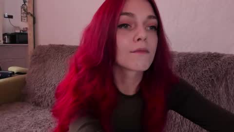 Snapshot of _caroline_coy chatting on September 13, 12:02 pm Caroline online show from September 13, 12:02 pm