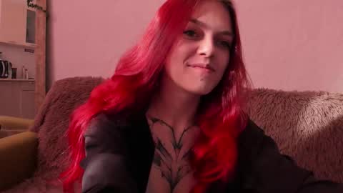 Snapshot of _caroline_coy chatting on October 1, 12:21 pm Caroline online show from October 1, 12:21 pm