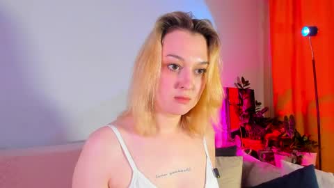 Christina Chris online show from May 17, 10:36 am