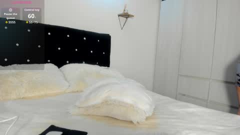 Bella  online show from April 2, 12:52 am